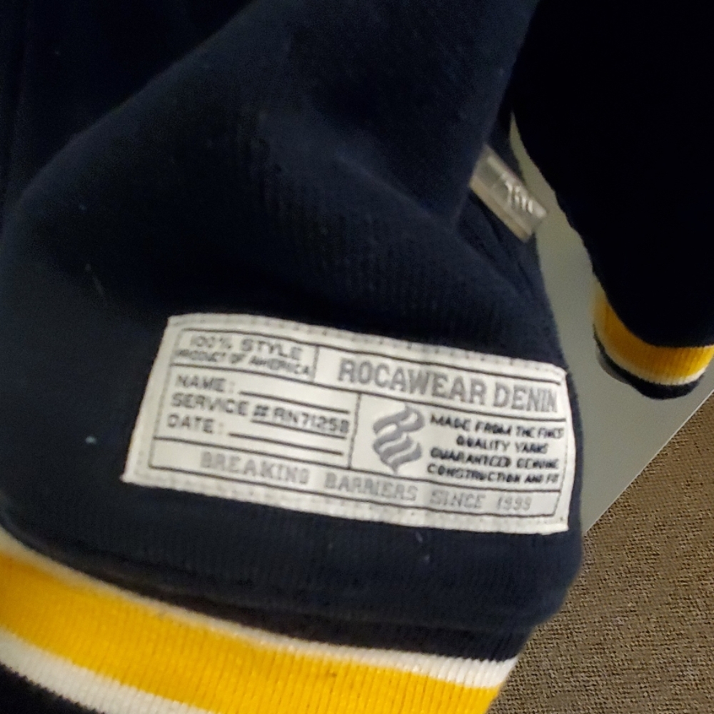 Vintage Rocawear Sweatshirt XL - Picture 3 of 8
